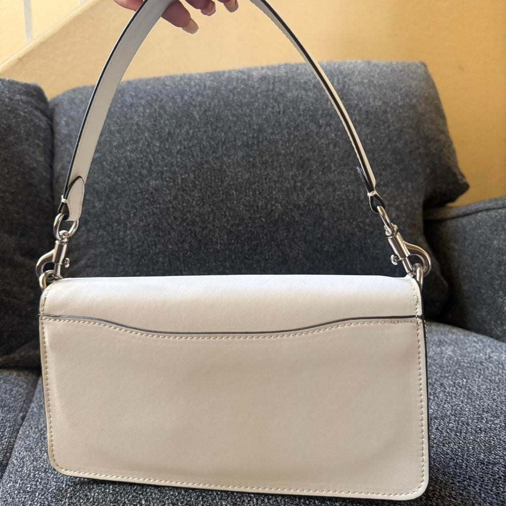 Tabby shoulder bag with signature canvas