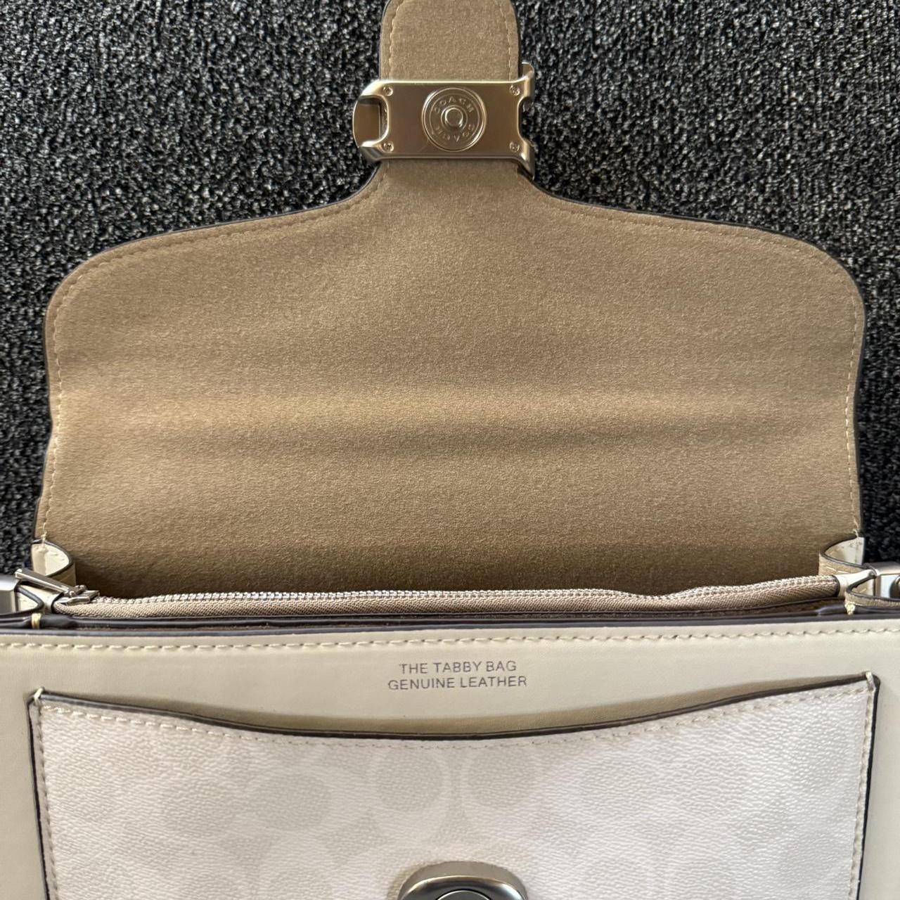 Tabby shoulder bag with signature canvas