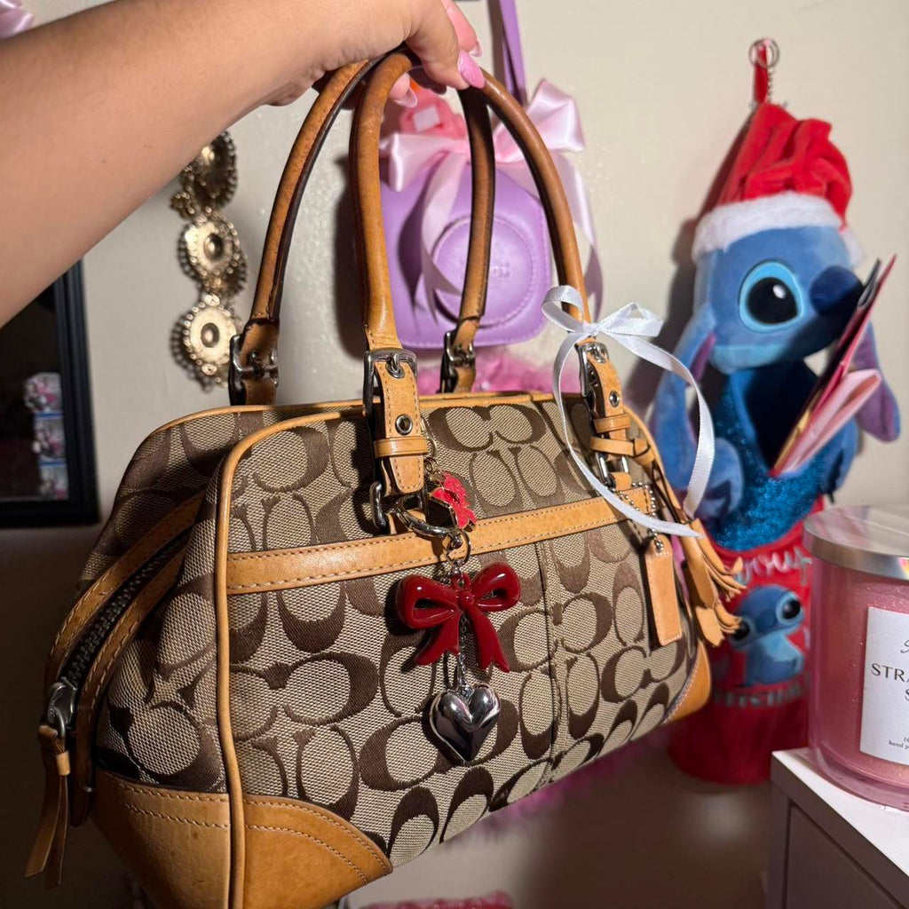 Vintage Coach Hampton Canvas Leather Signature Logo