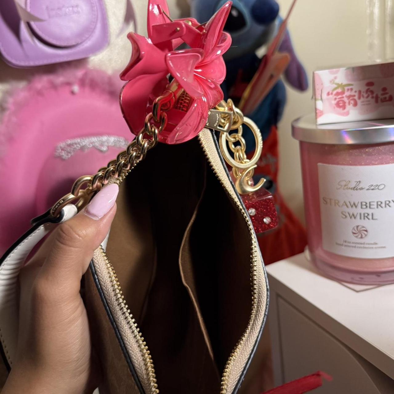 Teri Shoulder Bag In Signature Canvas