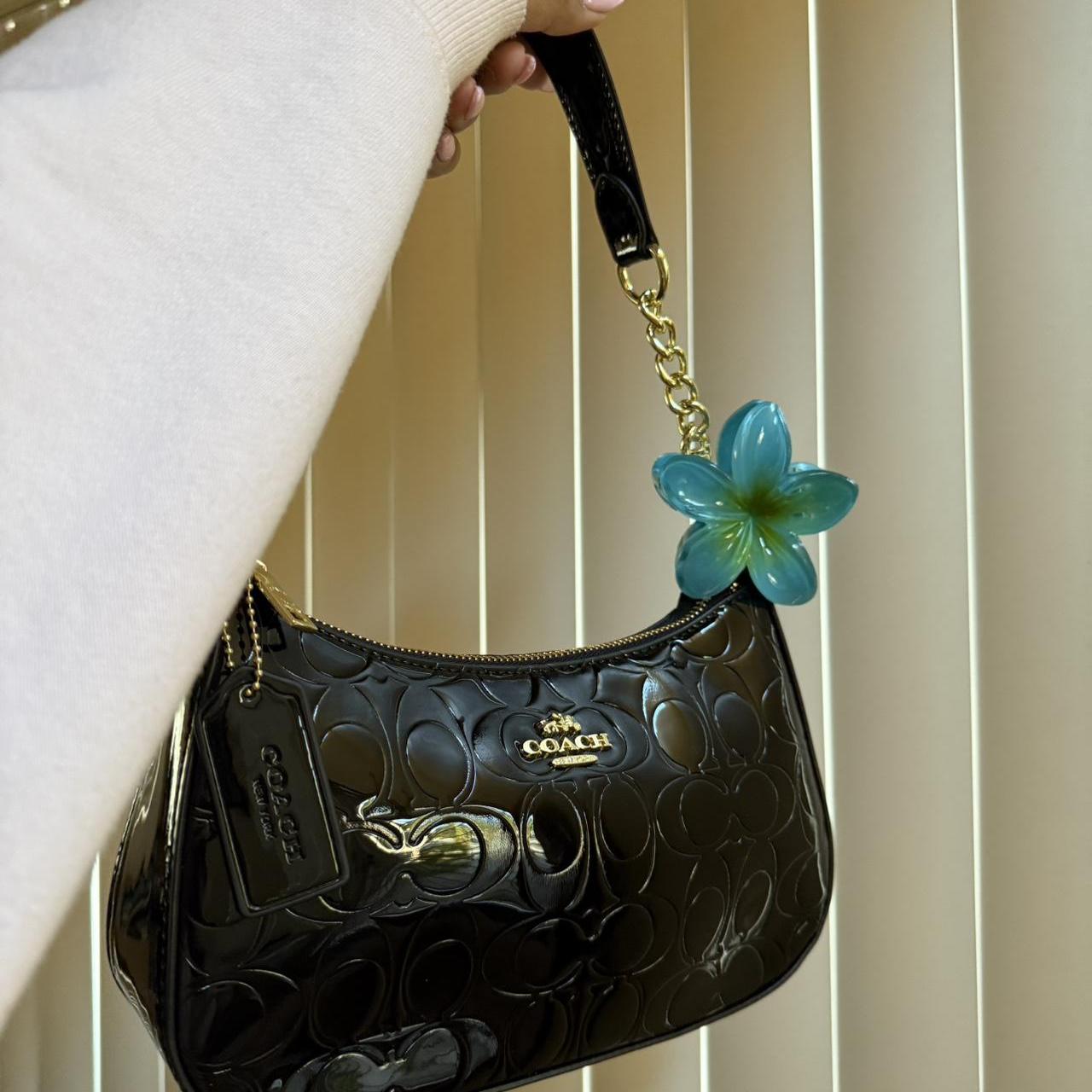 Black Coach shoulder bag with goldchain