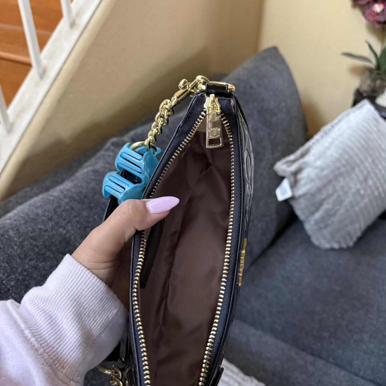 Black Coach shoulder bag with goldchain